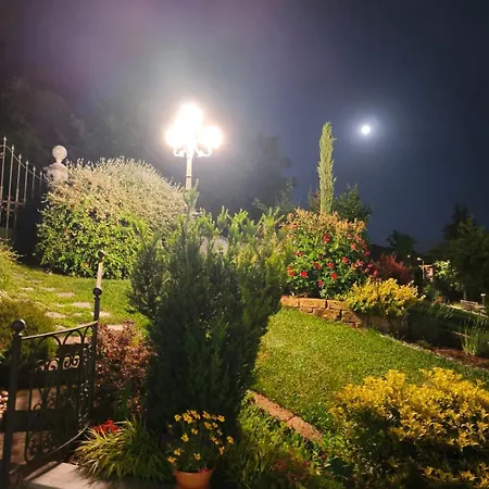 Montisclari Bed & Breakfast Monchiero