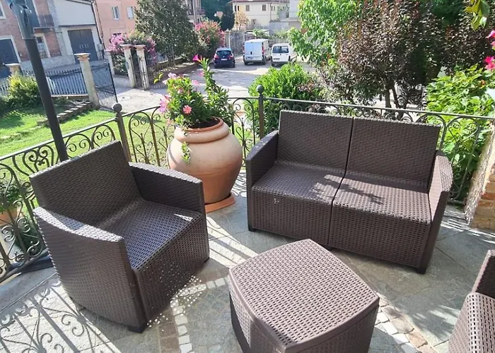 Montisclari فندق مبيت وإفطار 3*